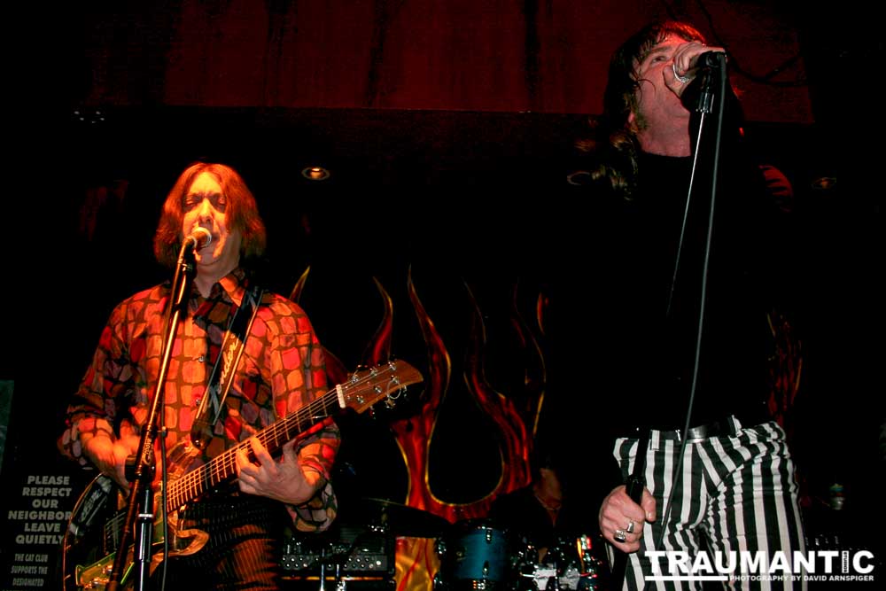 Magic Christian (L to R). Cyril Jordan (Guitar), Paul Kopf (Vocals)