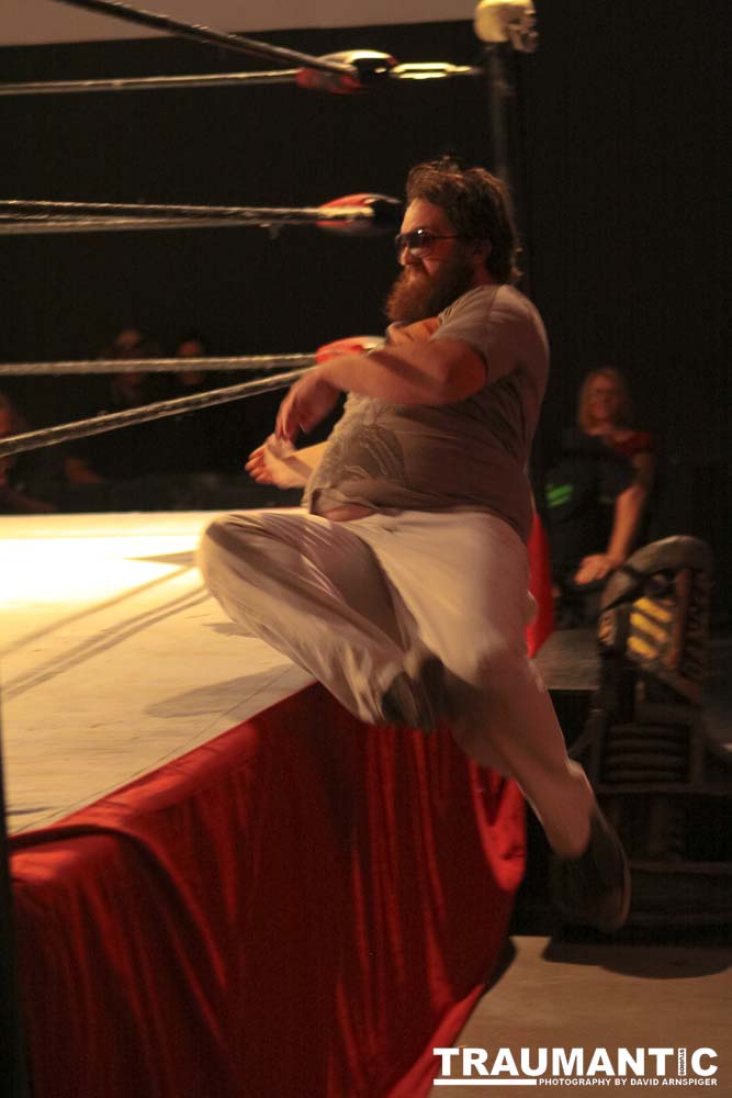 The Cinco de Mayo Freakshow Wrestling event at Knokz Pro Arena in Sun Valley, CA.  Featuring Sinn Bodhi, Scorch the Clown, Rock Riddle, Staysha Randall, Leroy Patterson, Amanda and many others.