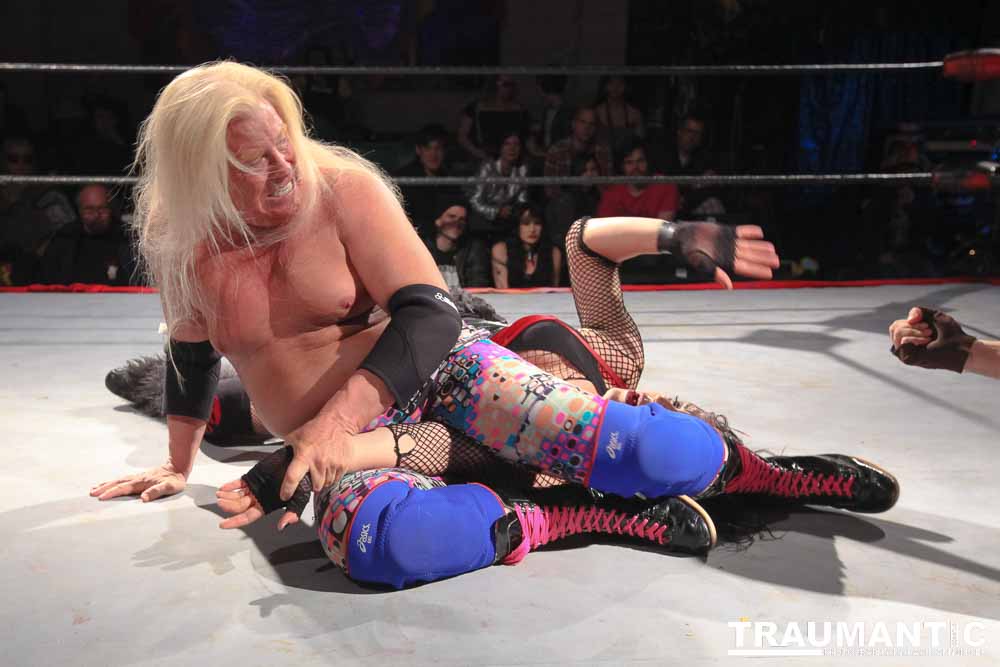 The Cinco de Mayo Freakshow Wrestling event at Knokz Pro Arena in Sun Valley, CA.  Featuring Sinn Bodhi, Scorch the Clown, Rock Riddle, Staysha Randall, Leroy Patterson, Amanda and many others.