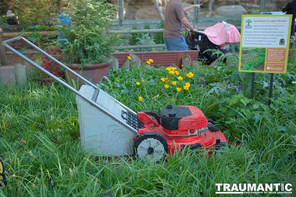 My family made a trip to the Denver Zoo.  I had a secondary motive, shooting some pics of the LEGO exhibit.  They had some very cool displays and I thought I would share some of the shots here.