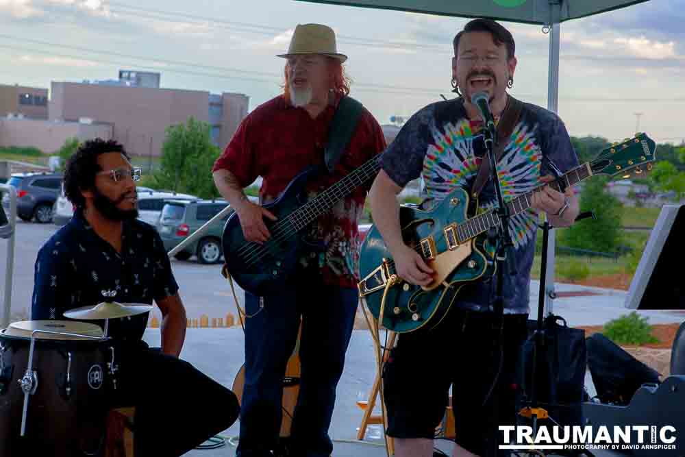 The second act at Jessup Farm.  I stuck around for a few minutes and grabbed a few shots.