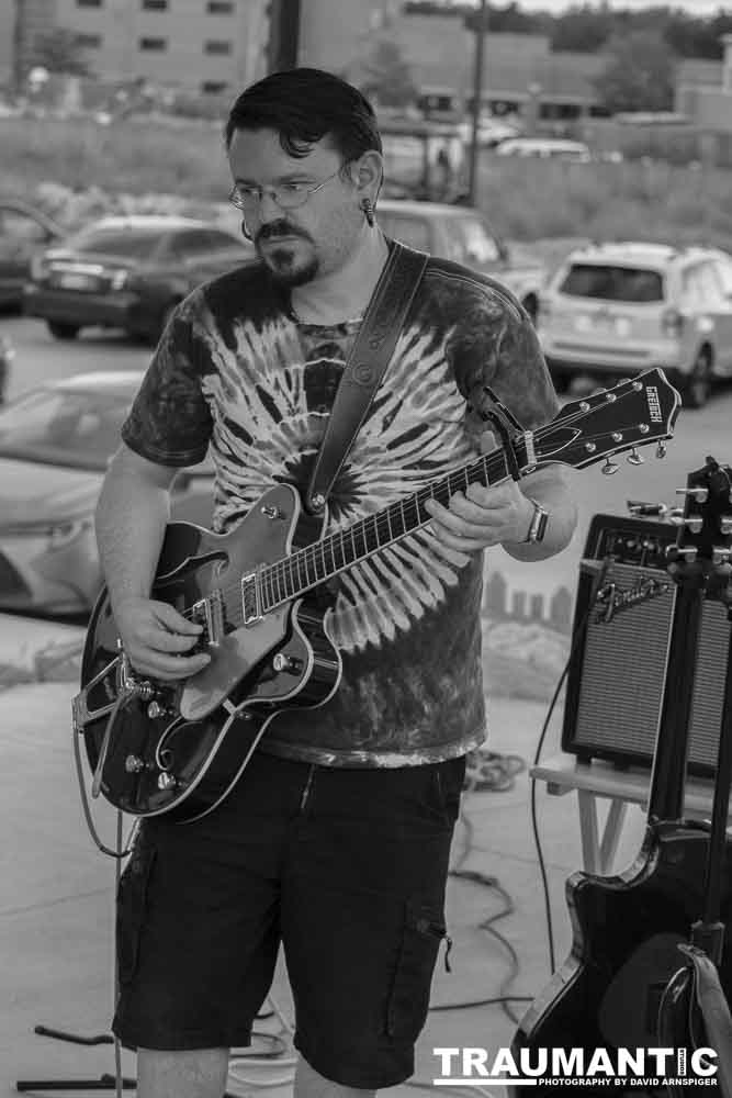 The second act at Jessup Farm.  I stuck around for a few minutes and grabbed a few shots.